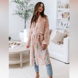 VICI COLLECTION KIMONO BLUSH ROBE